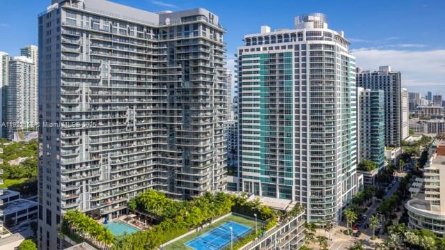 121 NE 34th St # L303