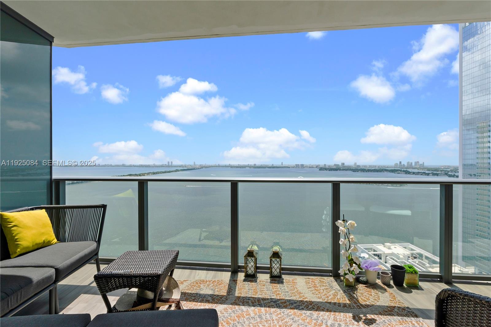 460 NE 28th St # 3106