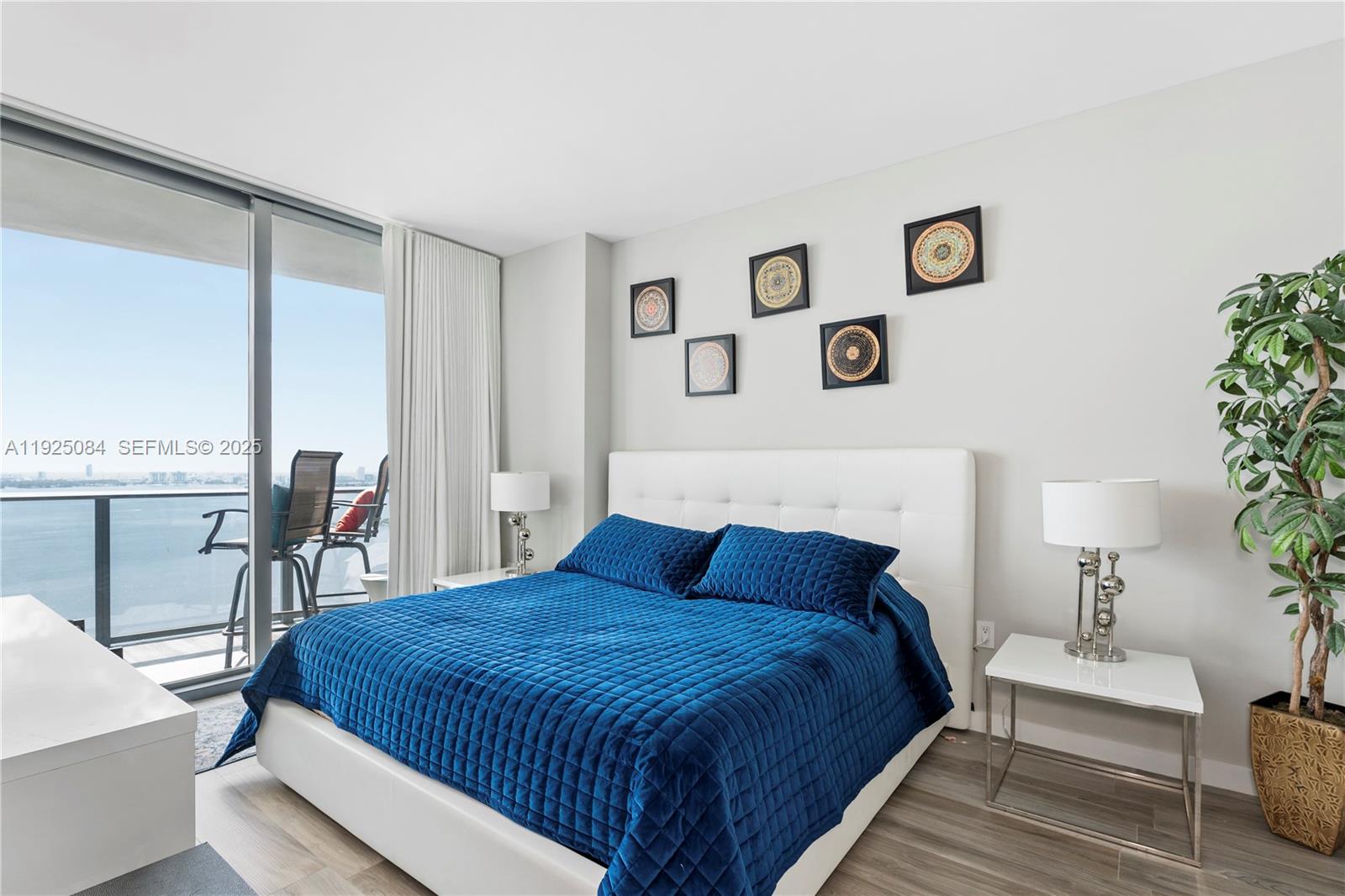 460 NE 28th St # 3106