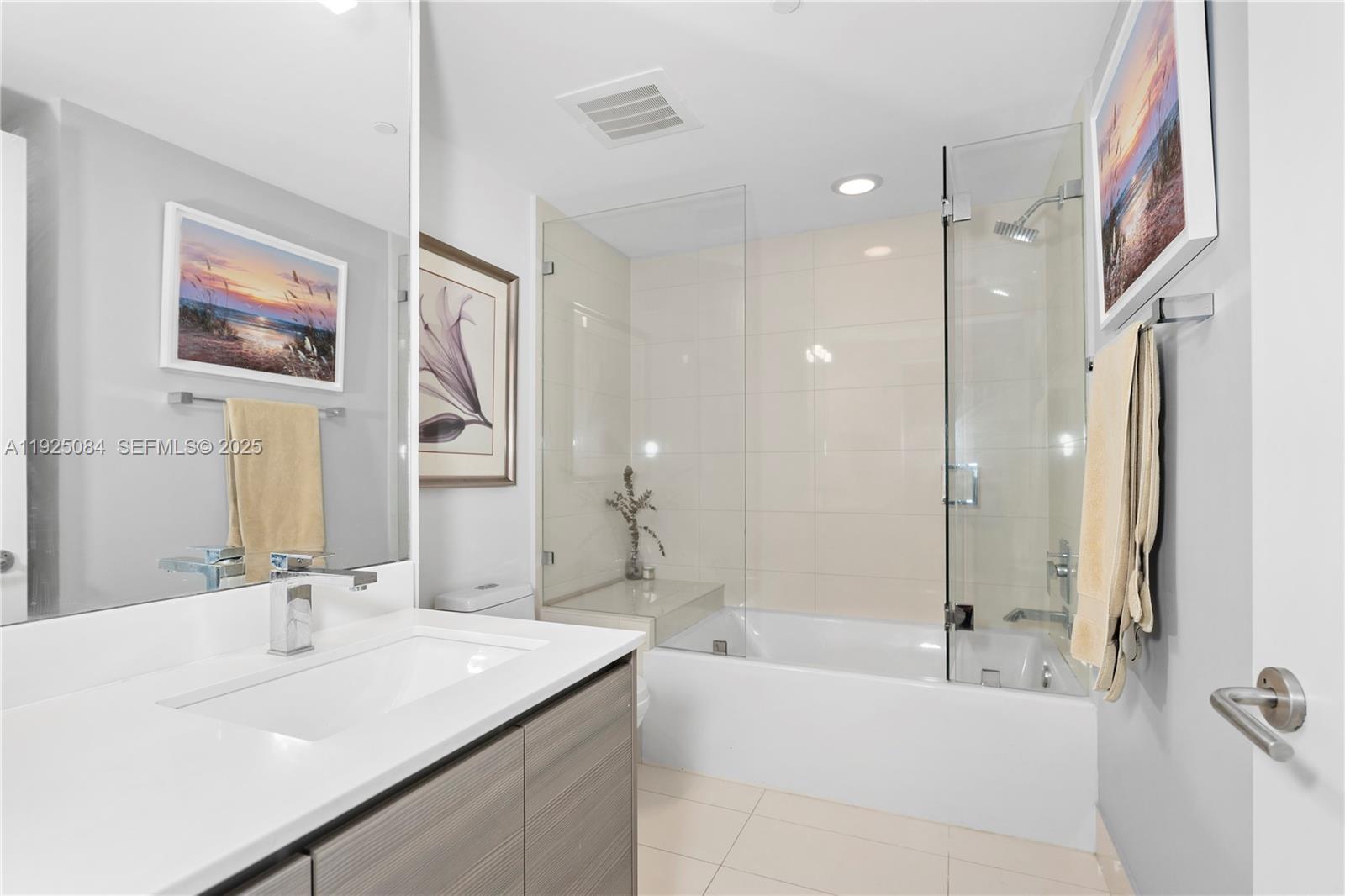 460 NE 28th St # 3106