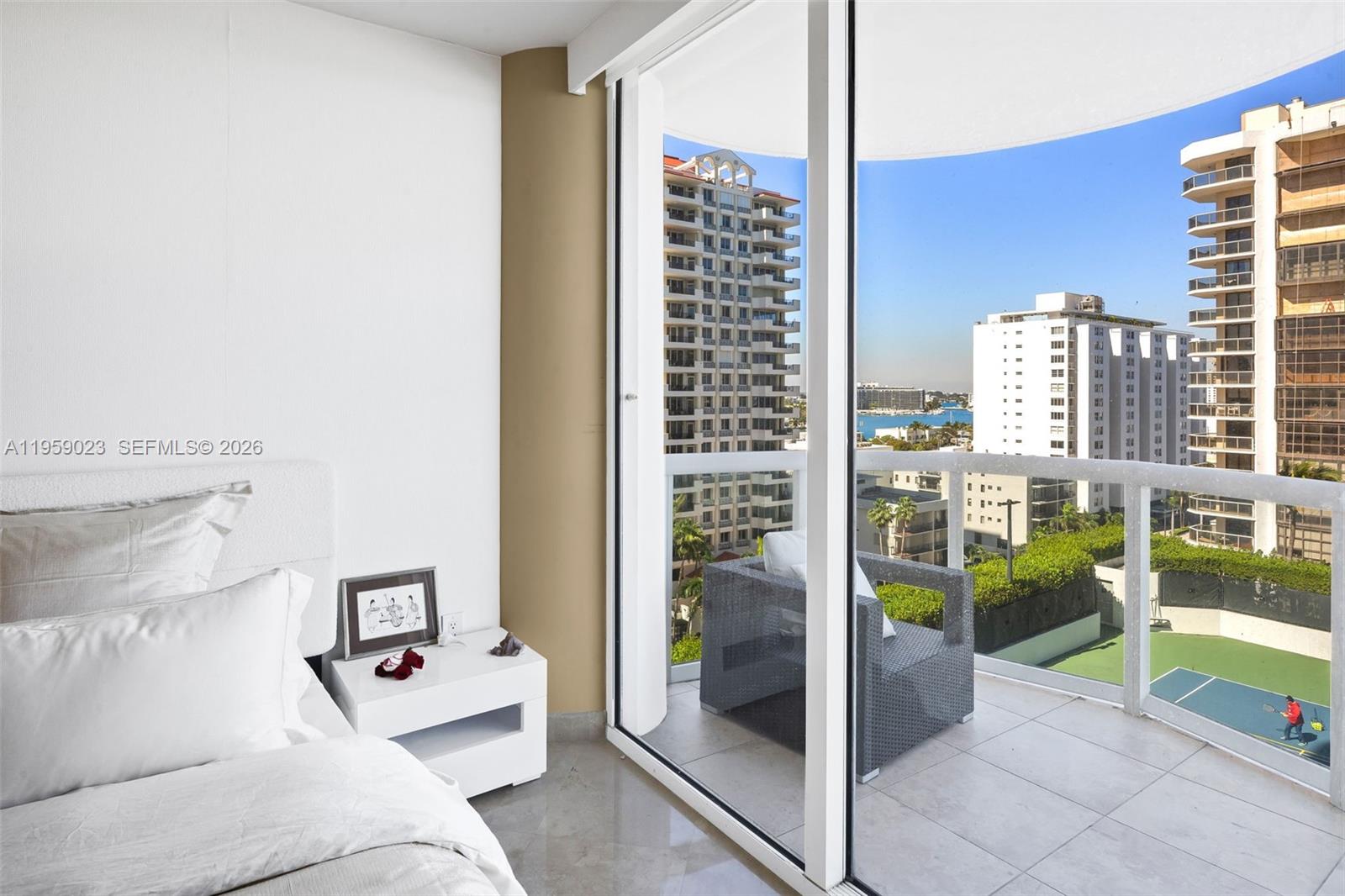 6365 Collins Ave # 1008