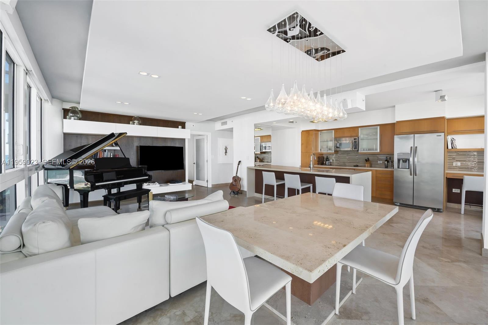 6365 Collins Ave # 1008