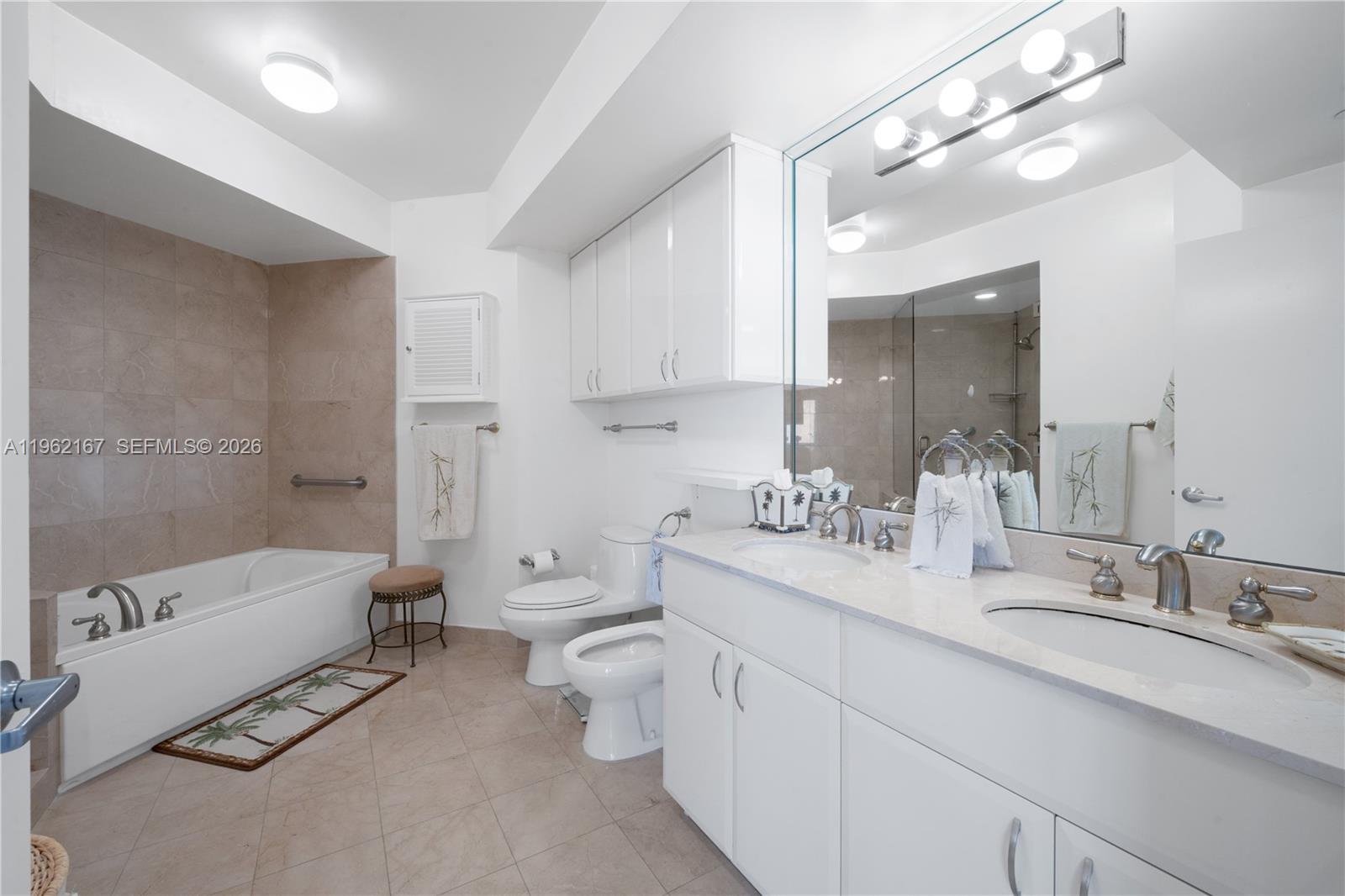 6365 Collins Ave # 1901