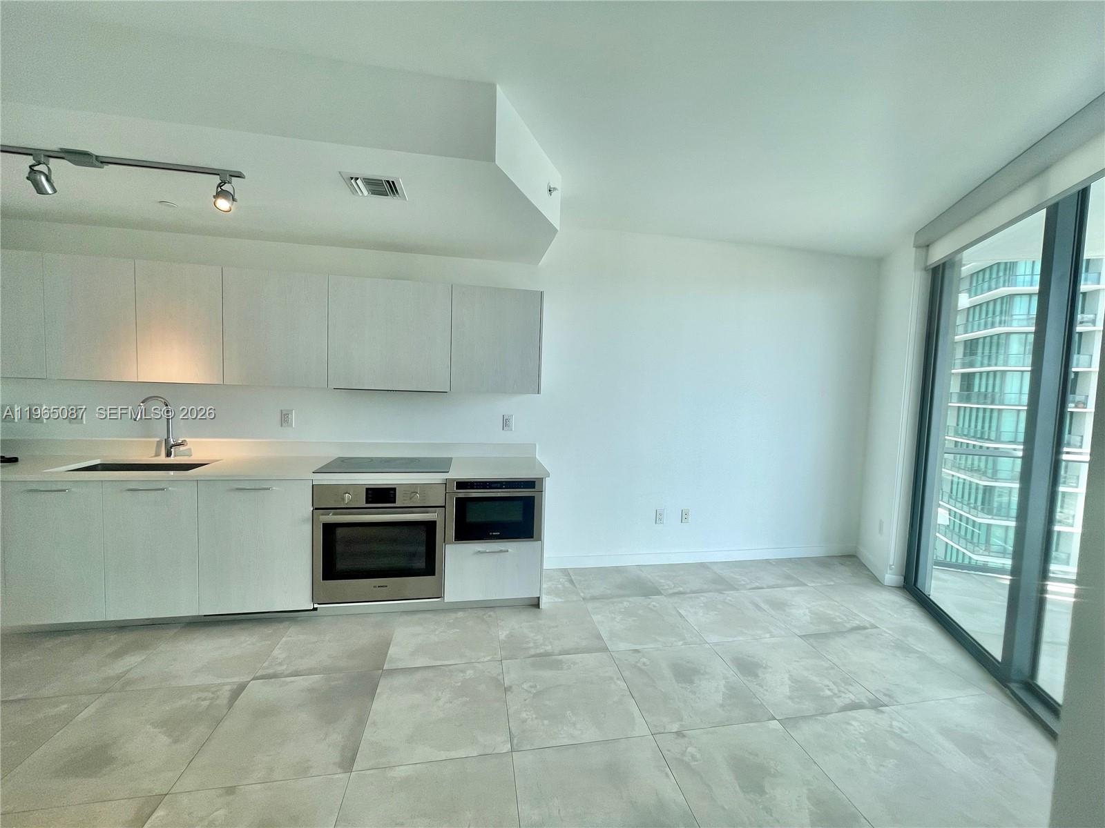 501 NE 31st St # 3007