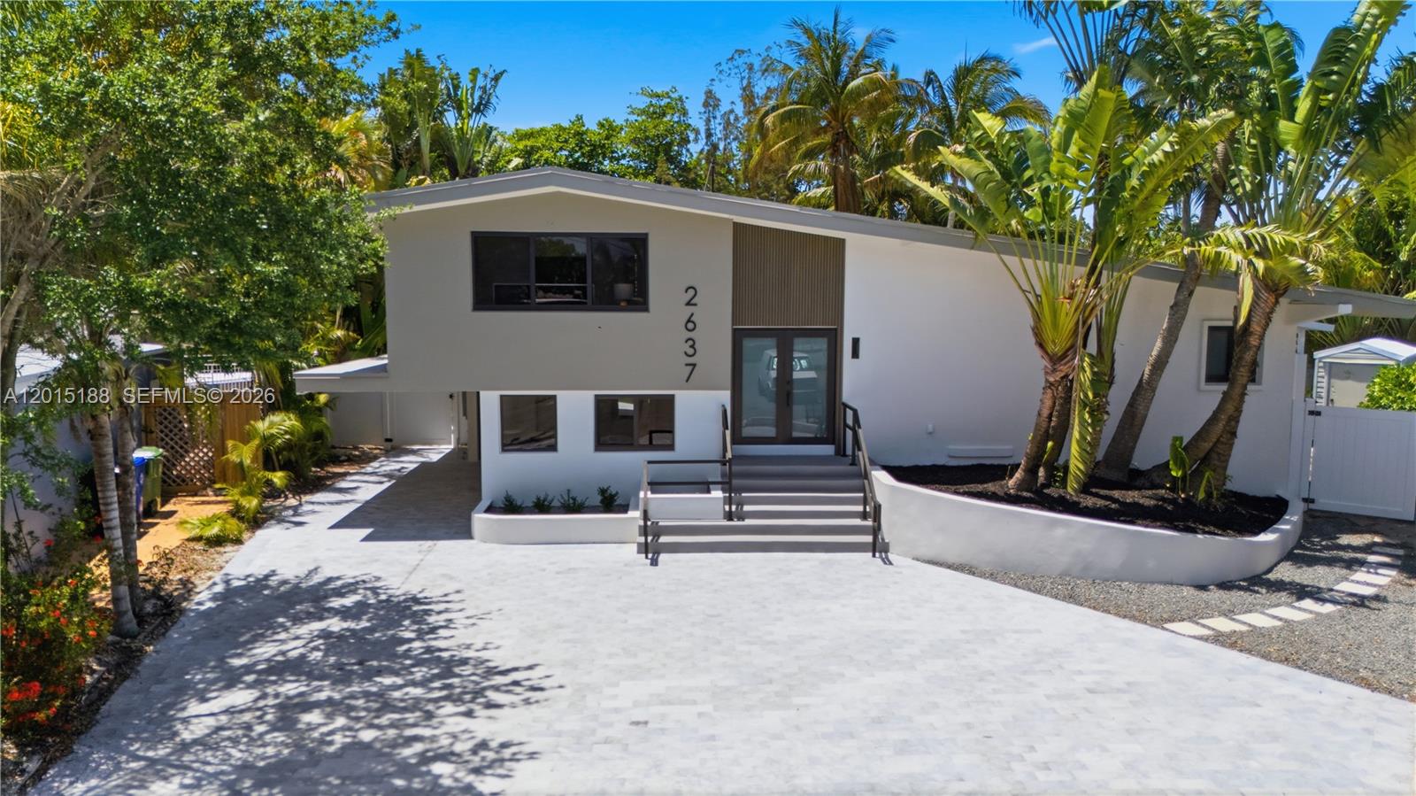 2637 Sugarloaf Ln