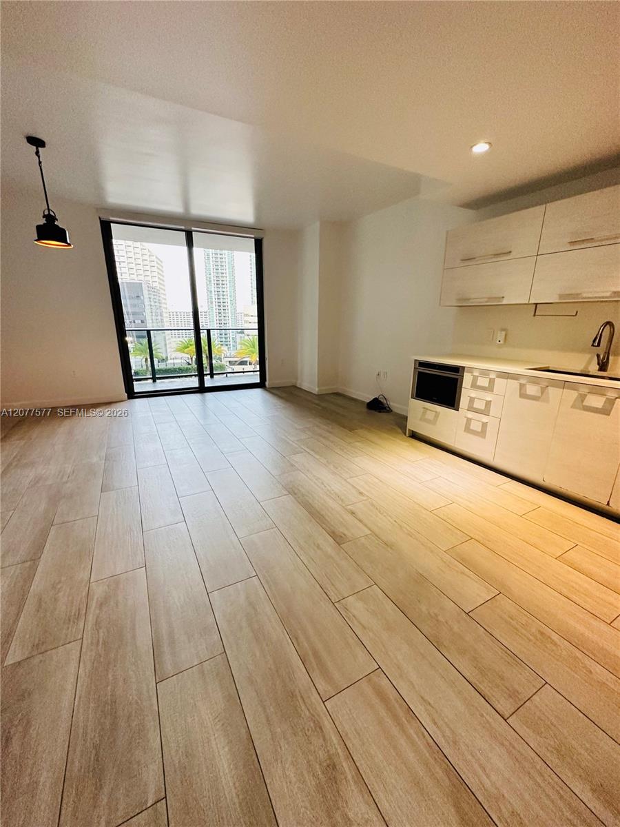 45 SW 9th St # 1202