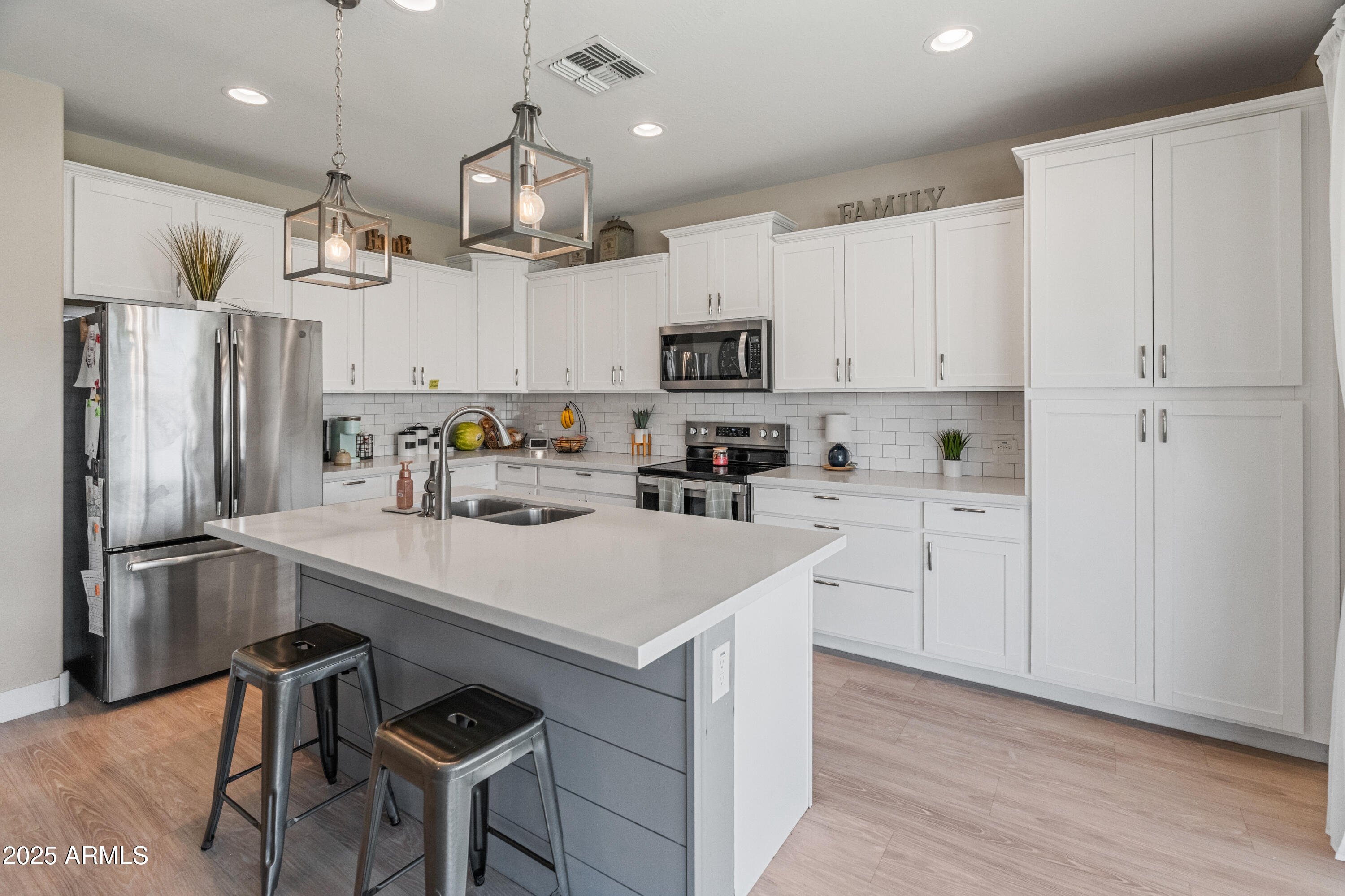 12236 W COUNTRY CLUB Court