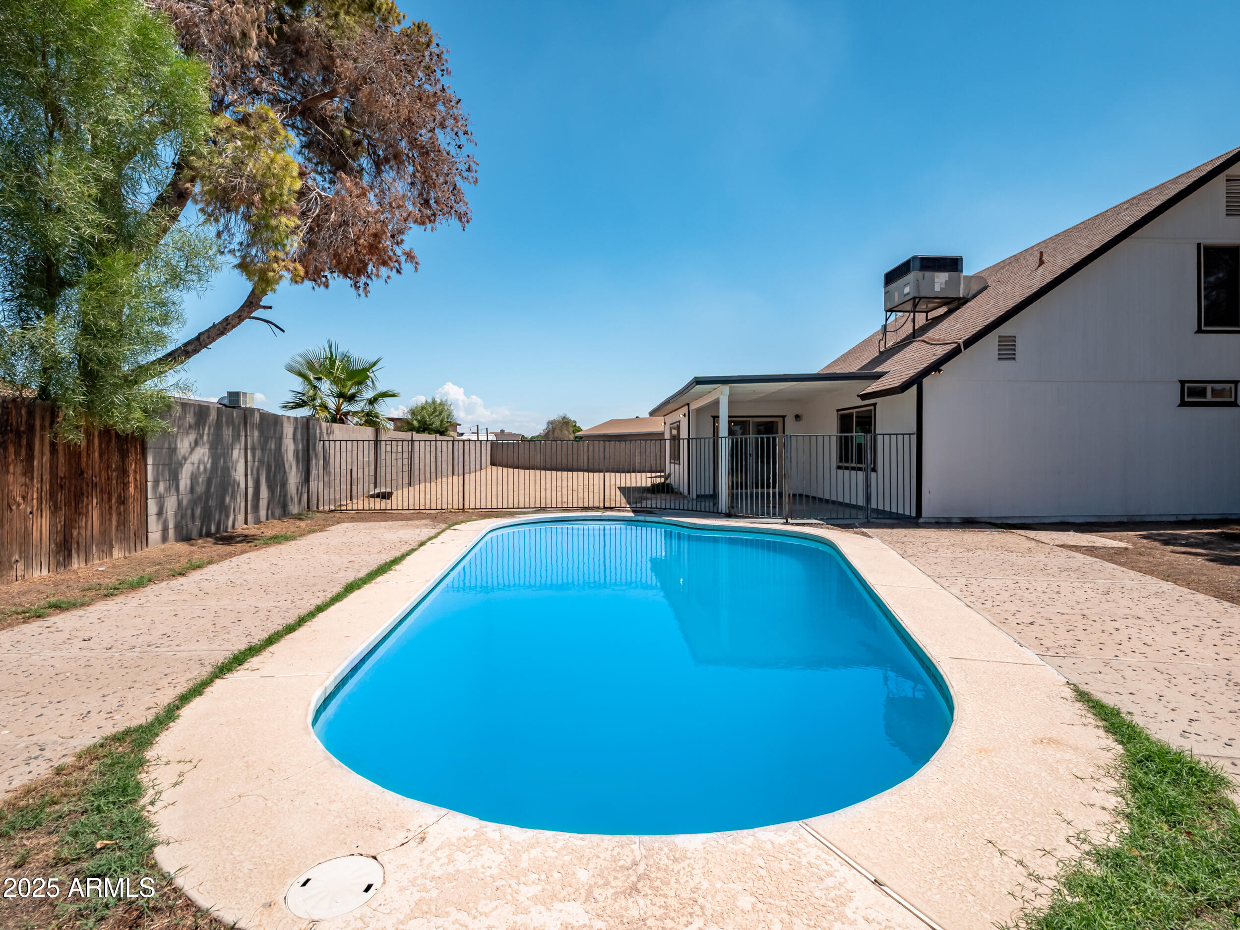 9459 N 64TH Drive