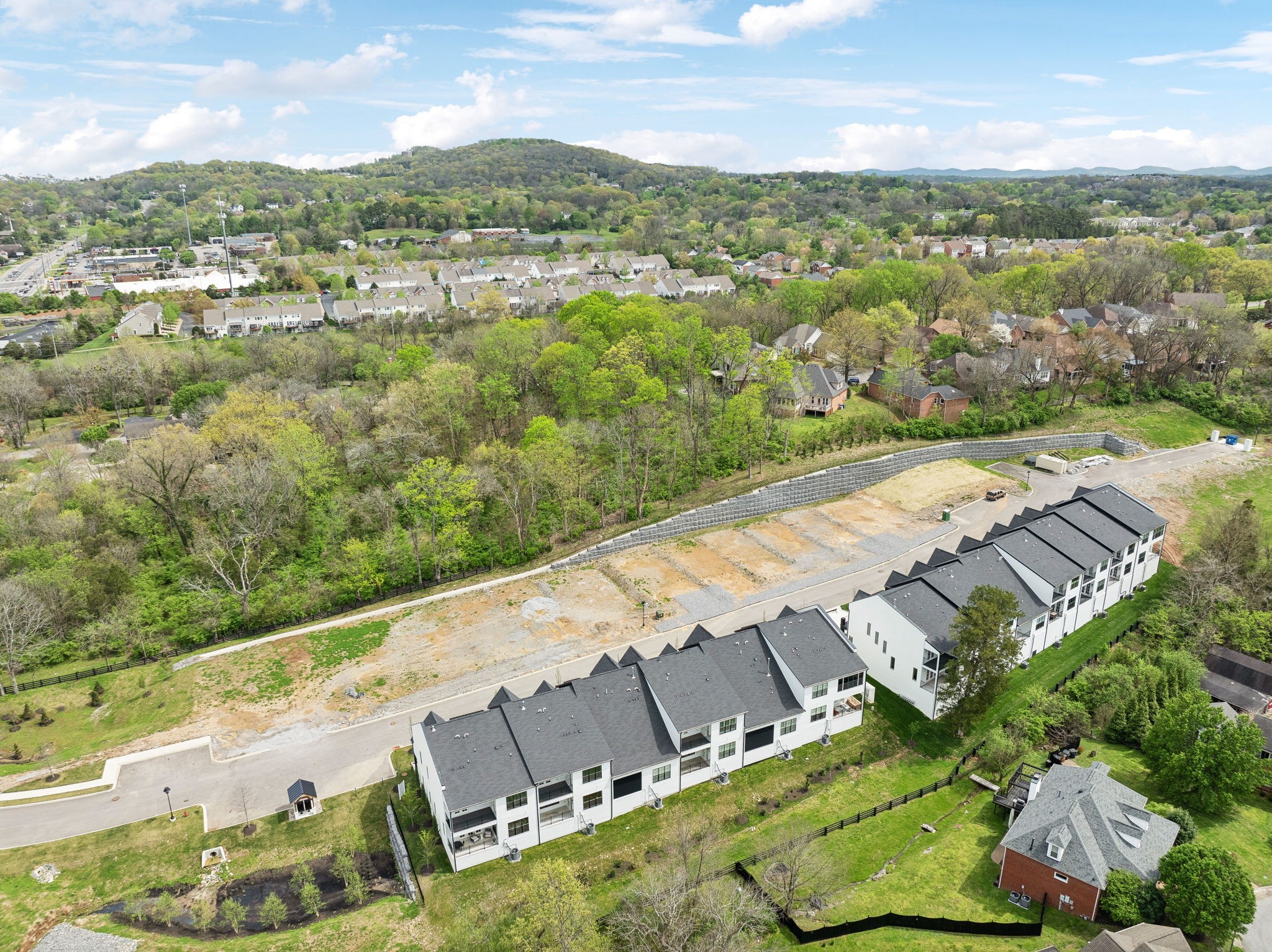 112 Shadow Springs Dr