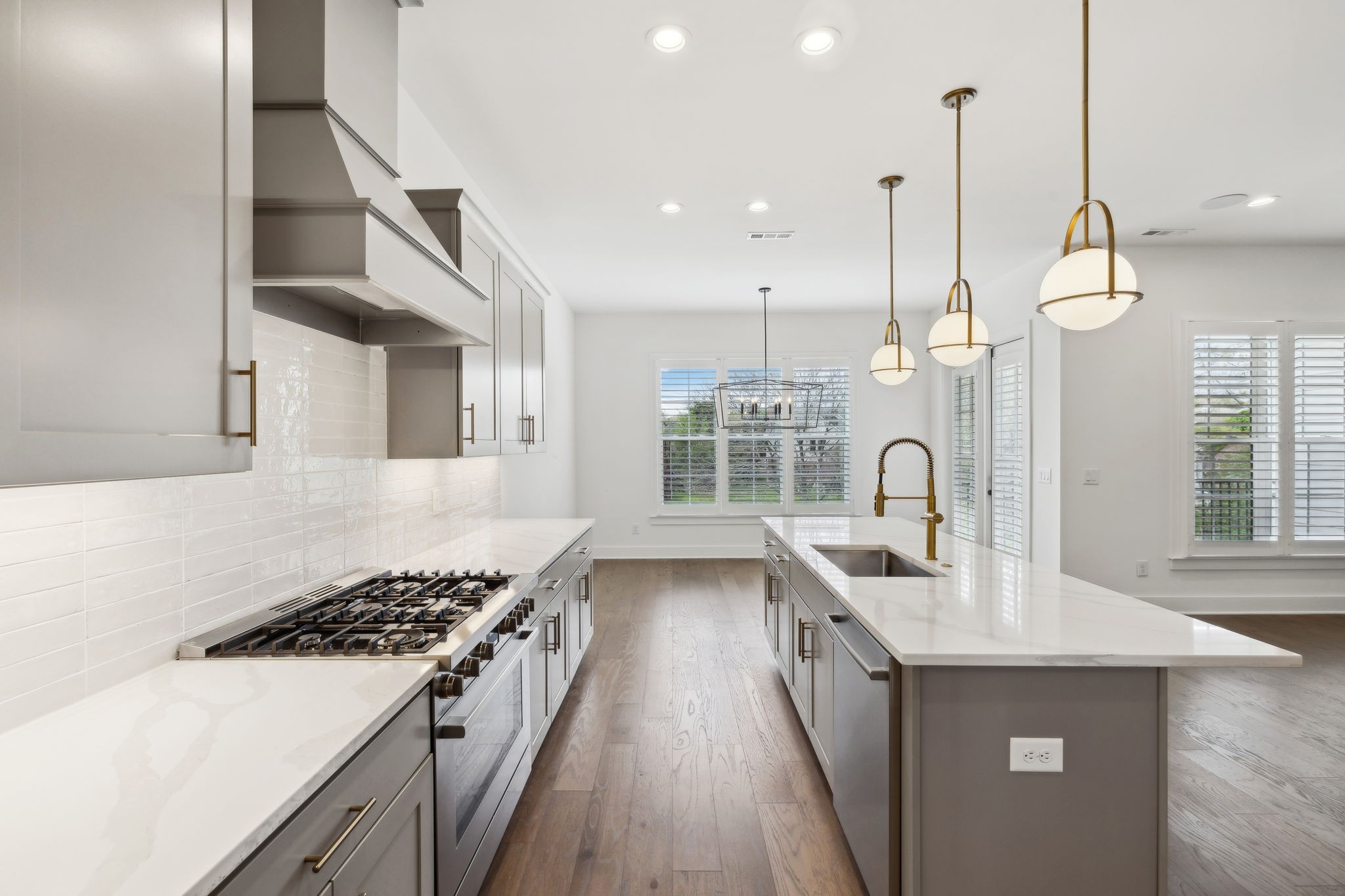 112 Shadow Springs Dr