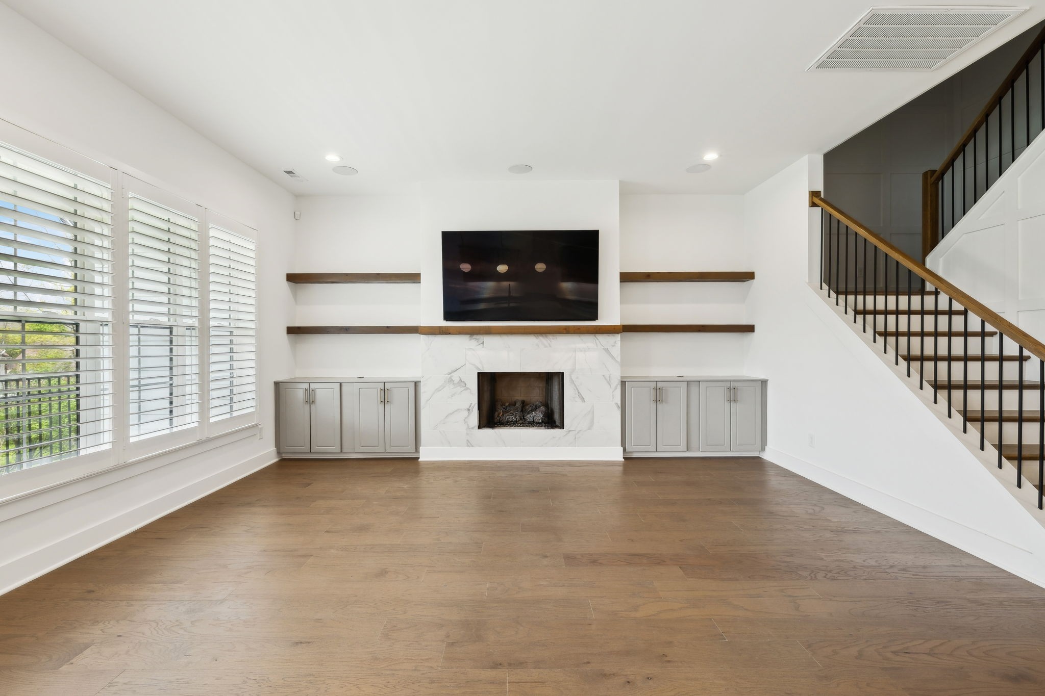 112 Shadow Springs Dr