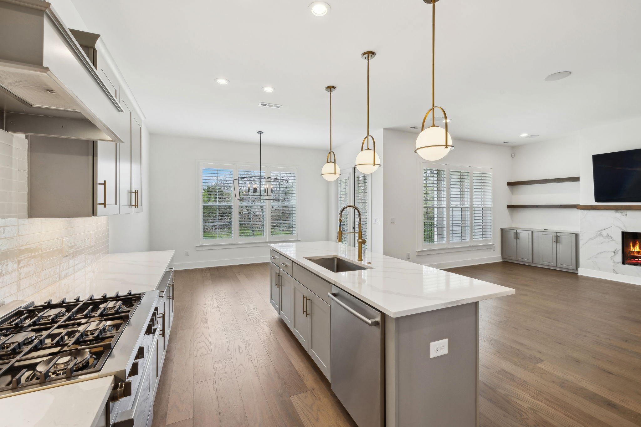 112 Shadow Springs Dr