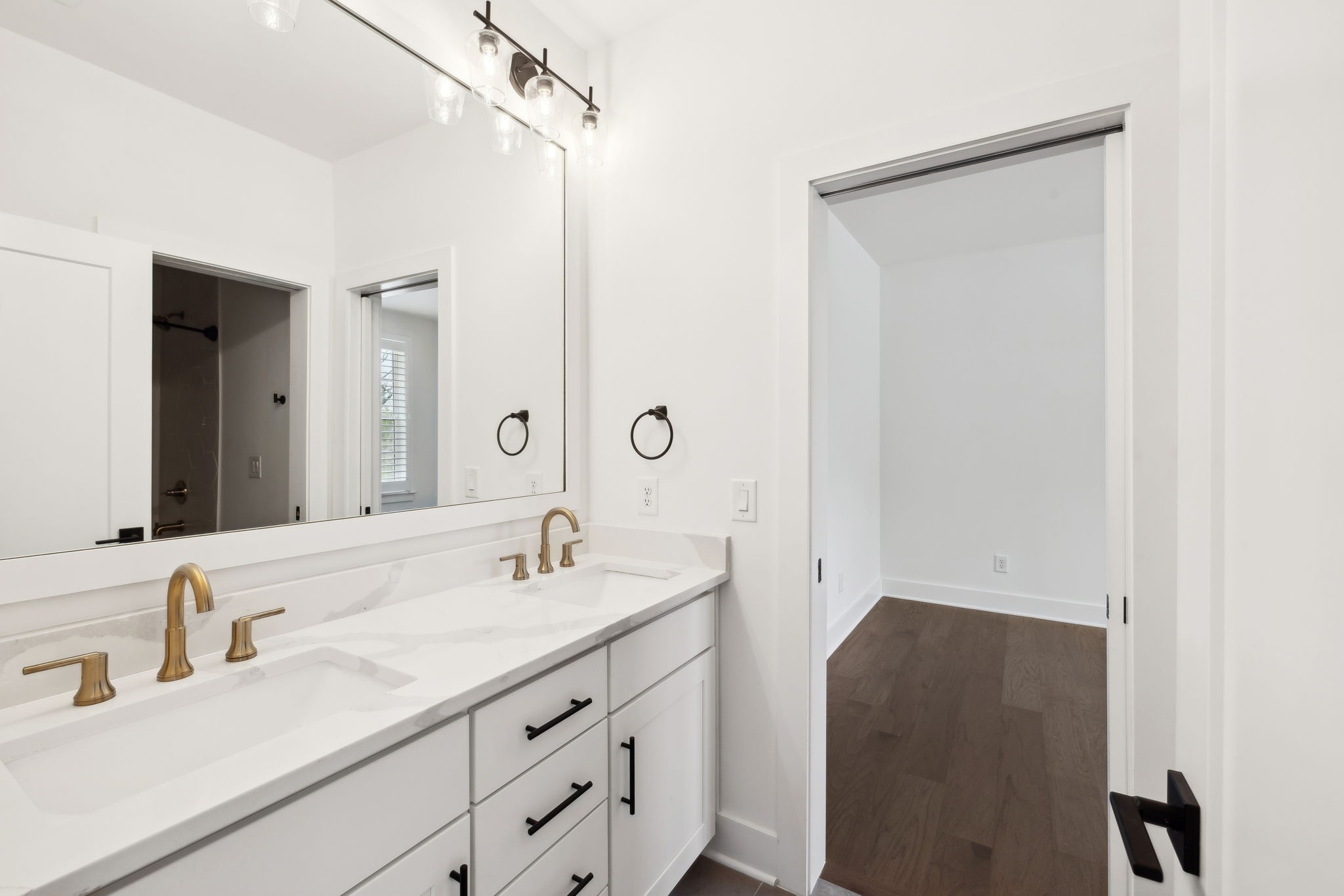 112 Shadow Springs Dr