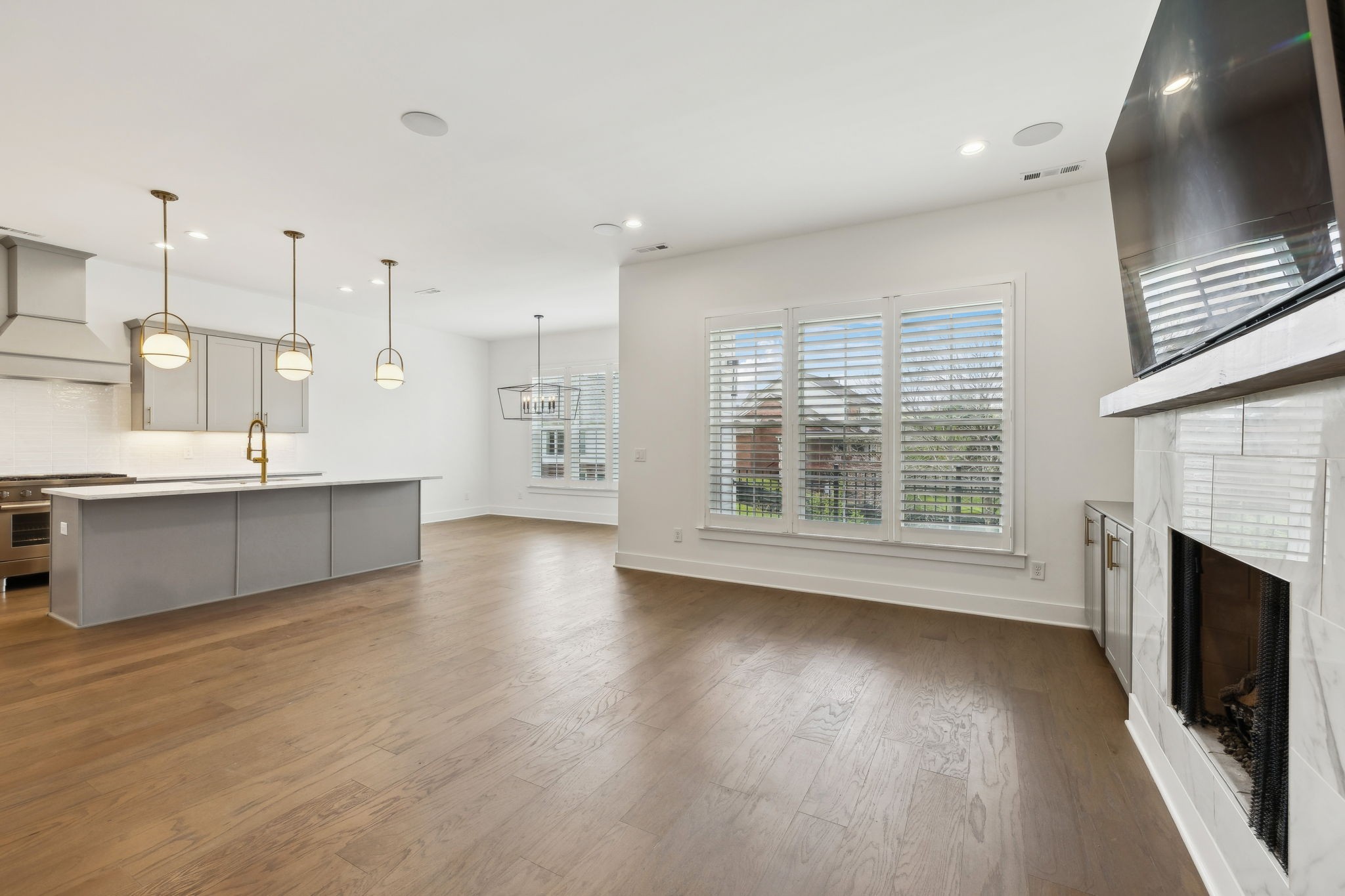 112 Shadow Springs Dr