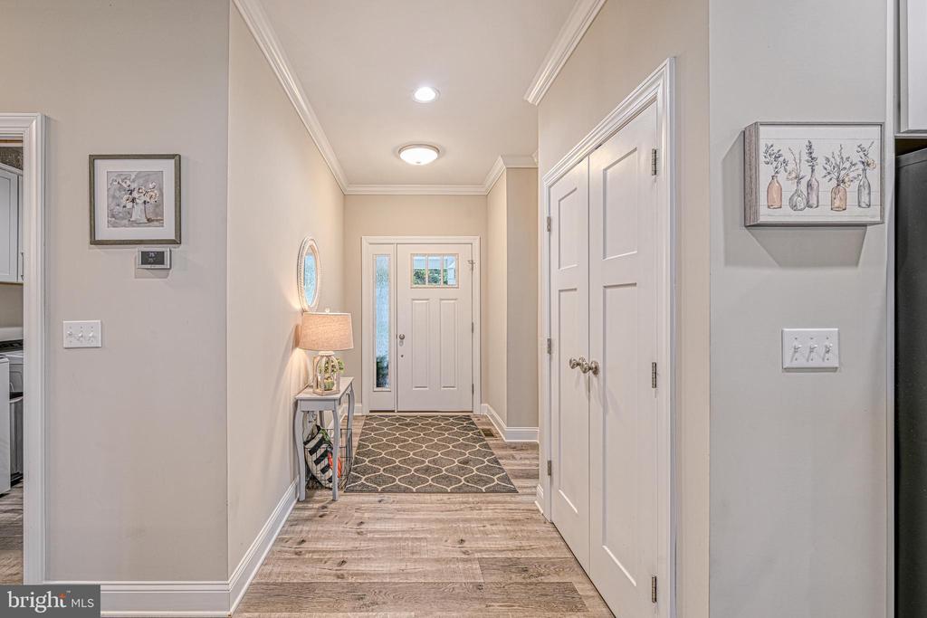 1098 OAK GROVE DRIVE