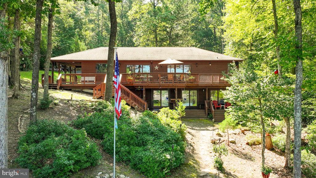958 PINE HARBOUR