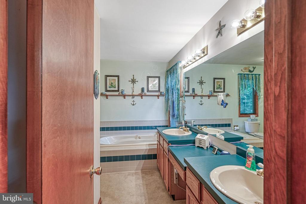 958 PINE HARBOUR