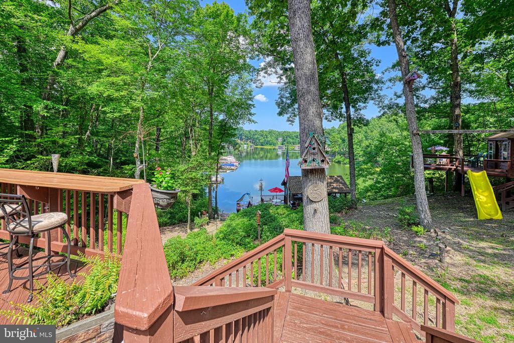 958 PINE HARBOUR