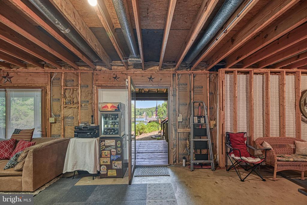 958 PINE HARBOUR