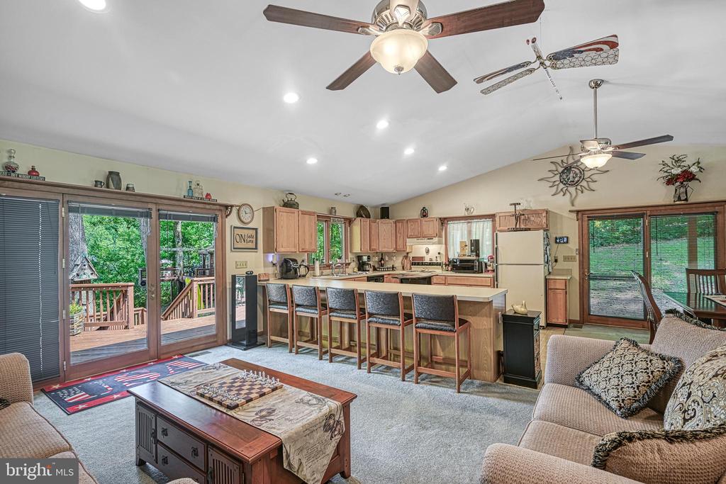 958 PINE HARBOUR