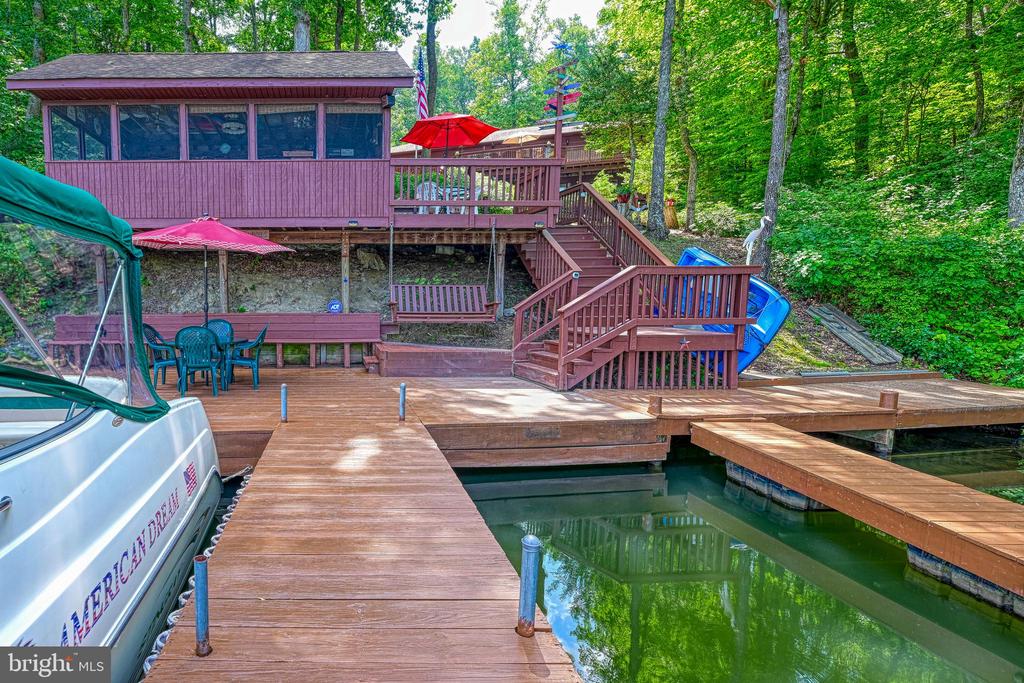 958 PINE HARBOUR