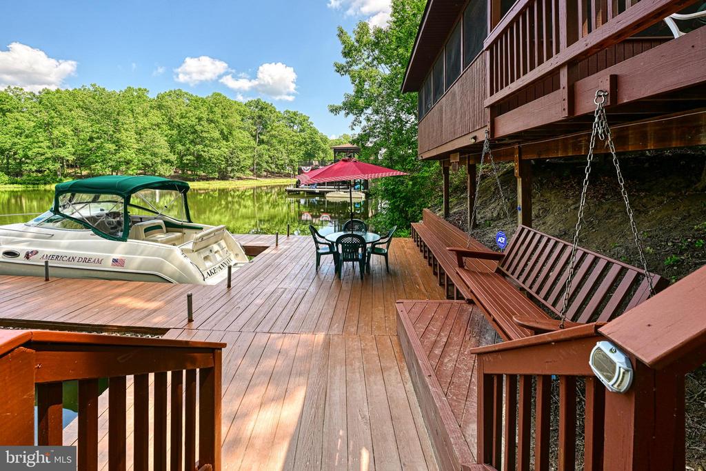 958 PINE HARBOUR