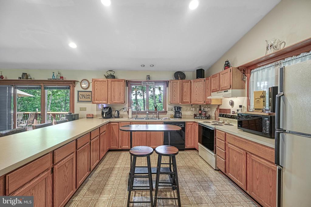 958 PINE HARBOUR