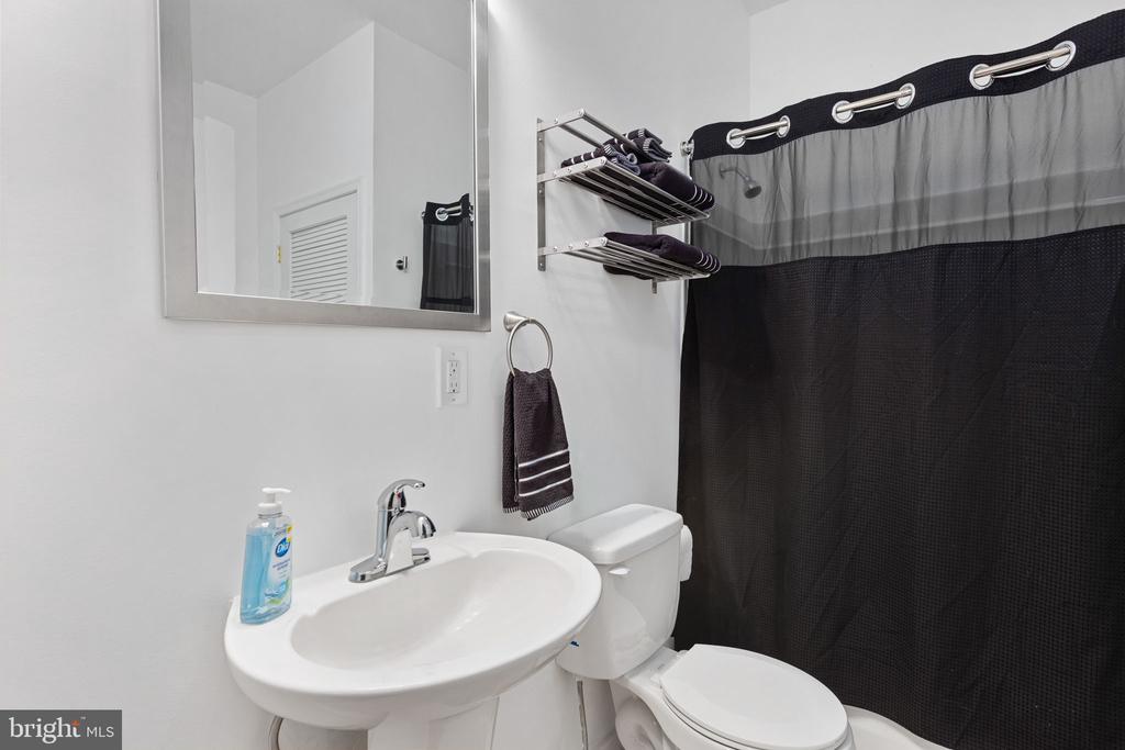 197 OAKLEIGH LANE