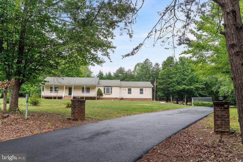 857 TALL PINES DRIVE