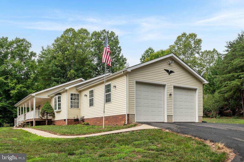 857 TALL PINES DRIVE