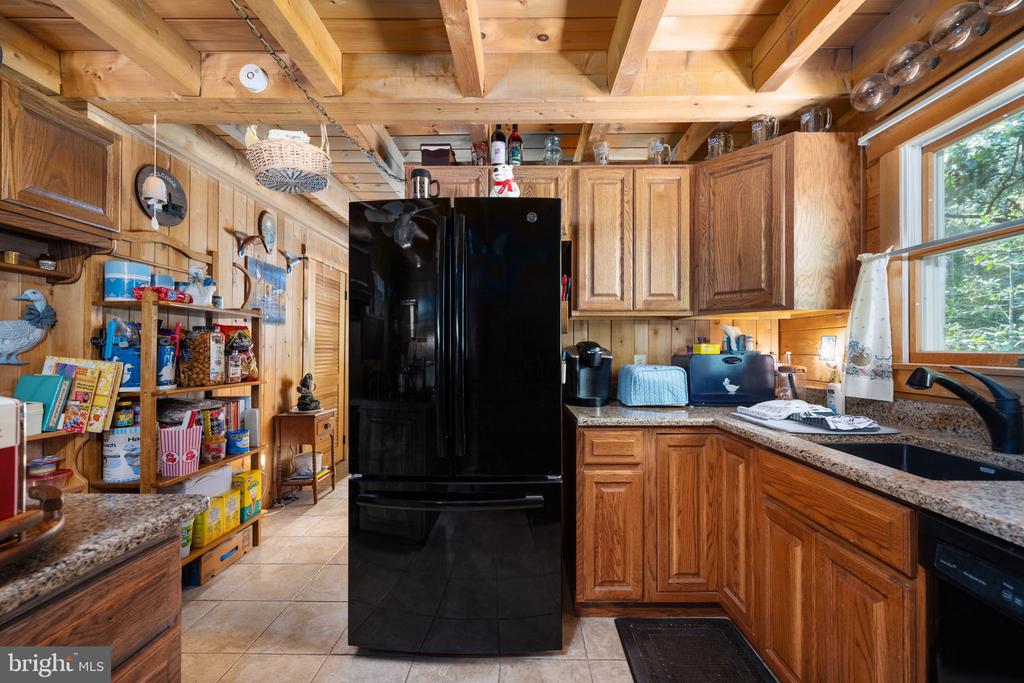 2316 VALENTINE DRIVE