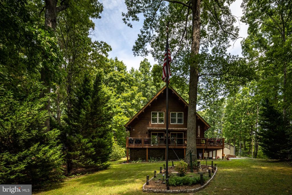 2316 VALENTINE DRIVE