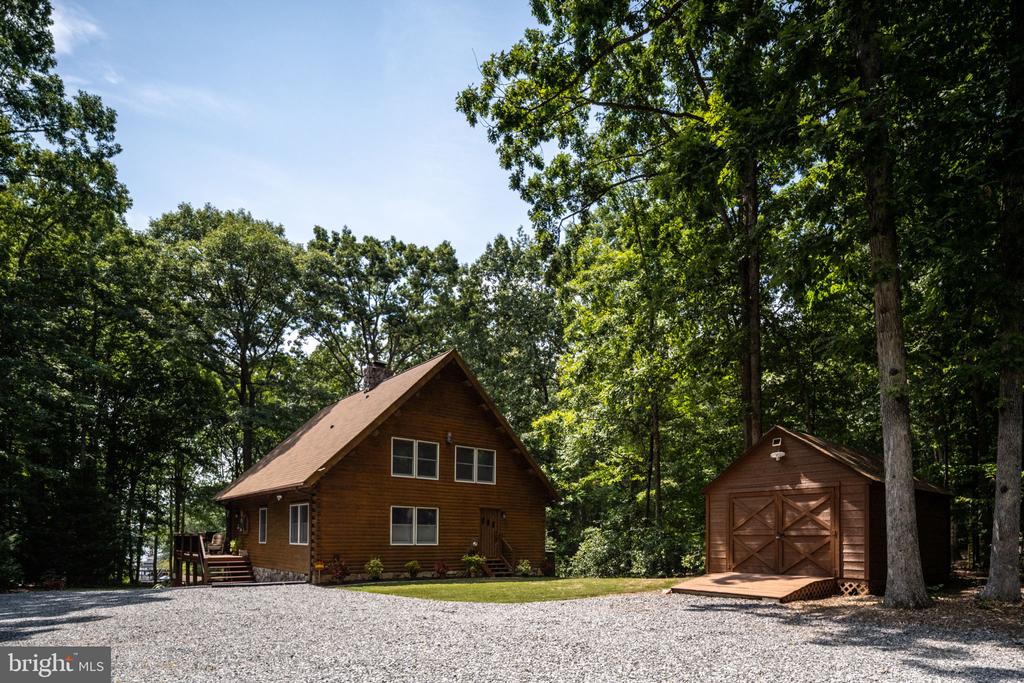 2316 VALENTINE DRIVE