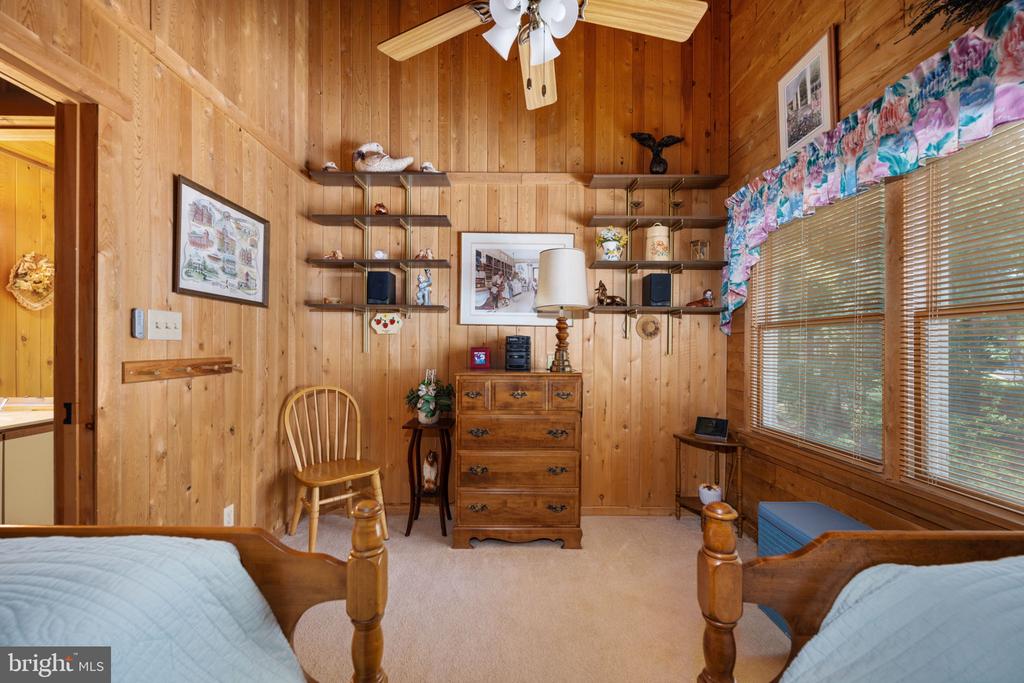 2316 VALENTINE DRIVE