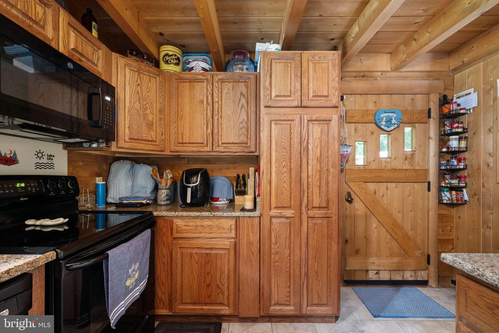 2316 VALENTINE DRIVE
