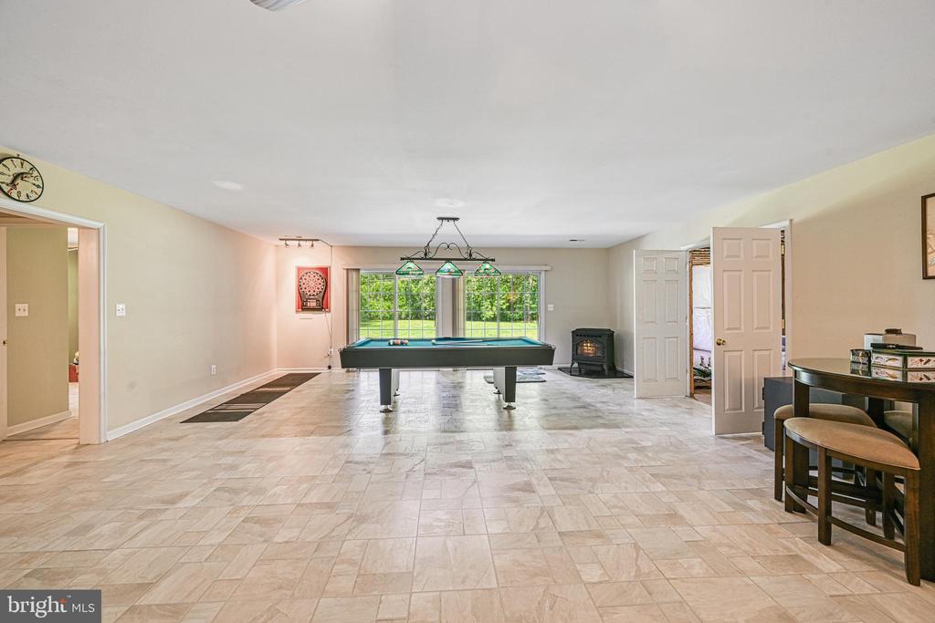 2406 VALENTINE DRIVE