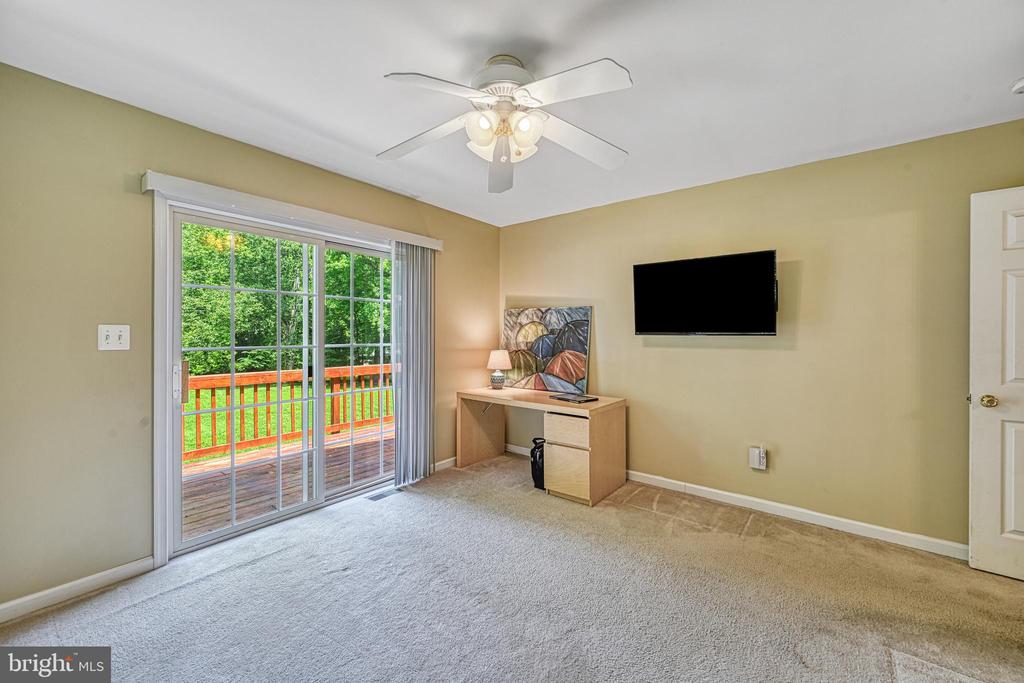 2406 VALENTINE DRIVE