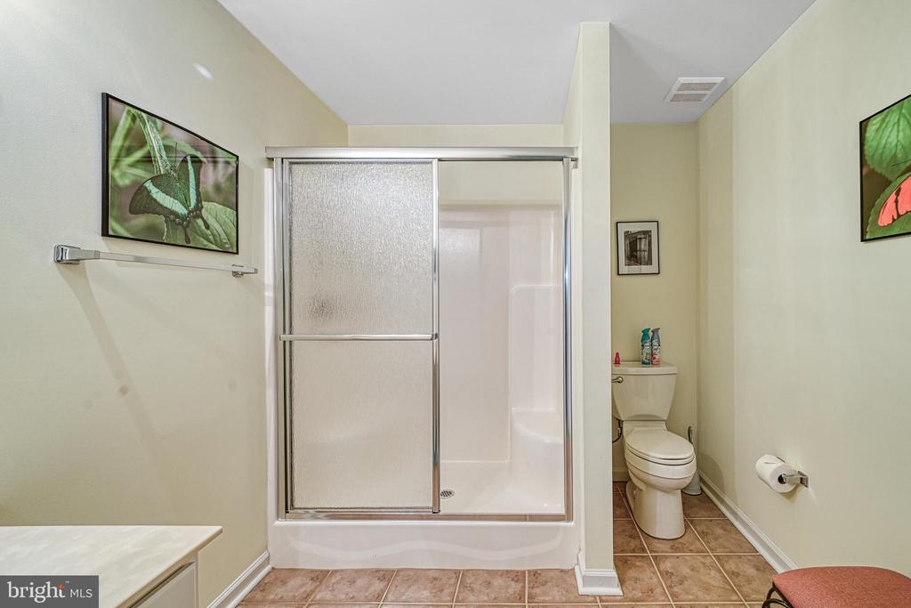 2406 VALENTINE DRIVE