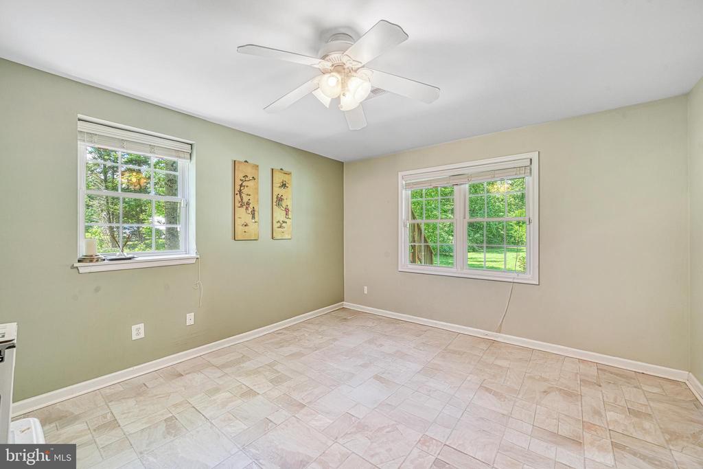 2406 VALENTINE DRIVE