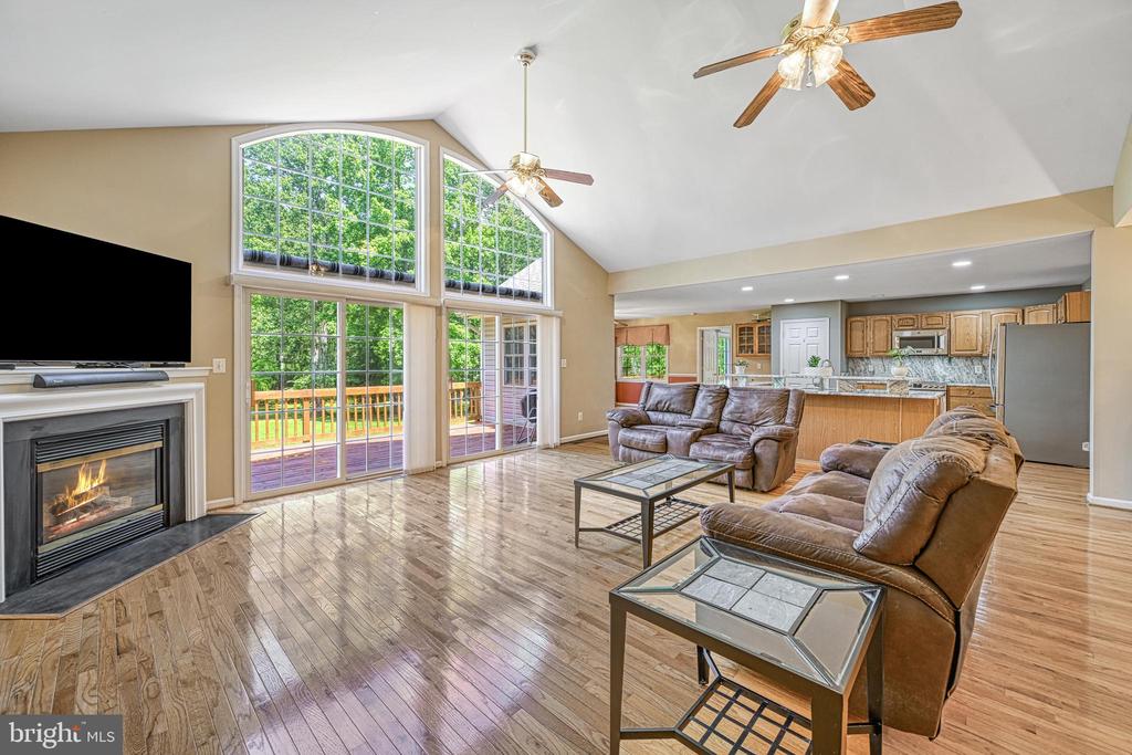 2406 VALENTINE DRIVE