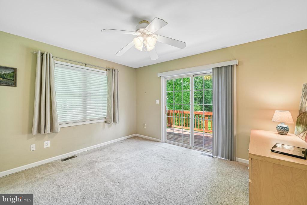 2406 VALENTINE DRIVE