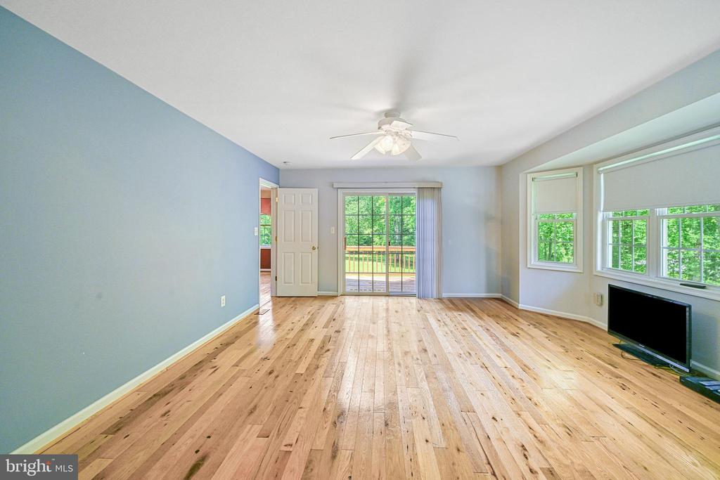 2406 VALENTINE DRIVE