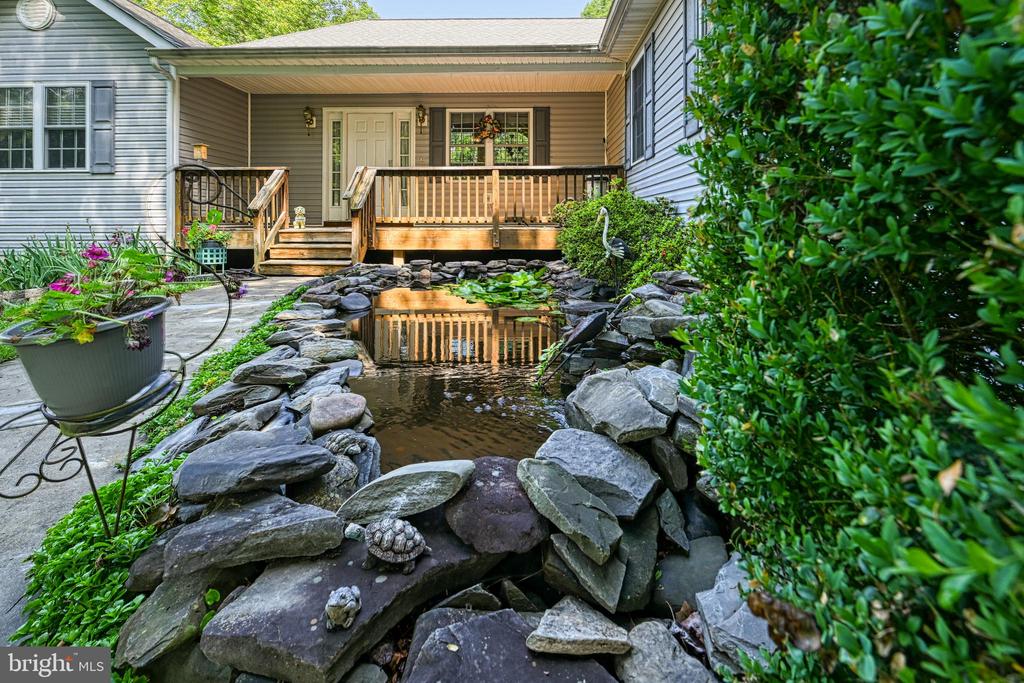 2406 VALENTINE DRIVE