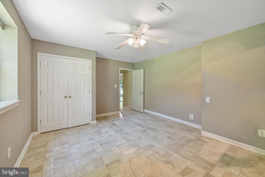 2406 VALENTINE DRIVE