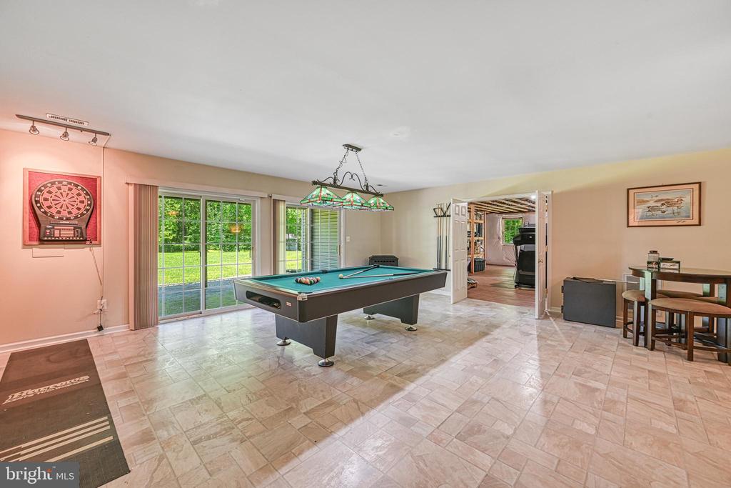 2406 VALENTINE DRIVE