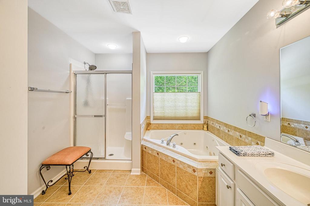 2406 VALENTINE DRIVE