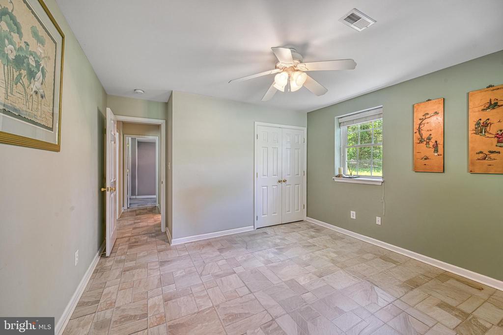 2406 VALENTINE DRIVE