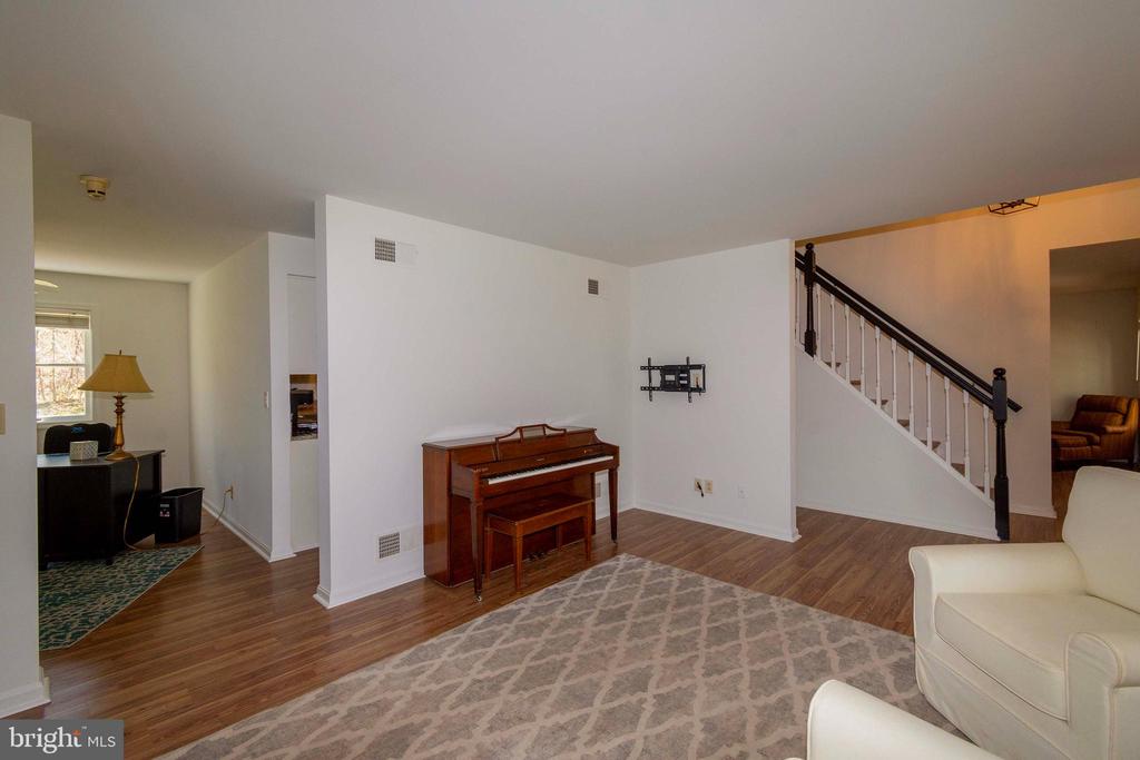 11523 RED ROCK LANE