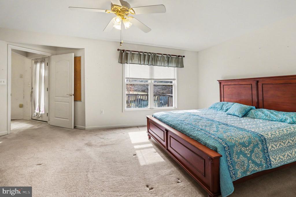 6408 MATTHEW LANE
