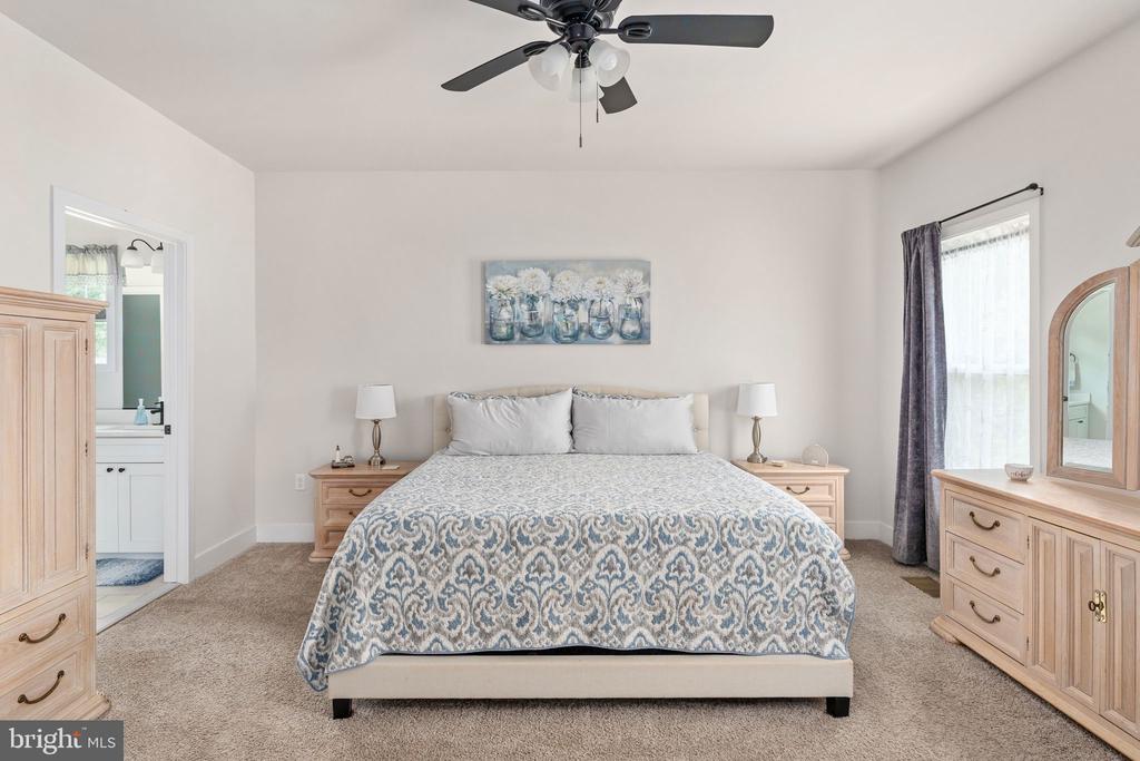 15318 RED OAK LANE